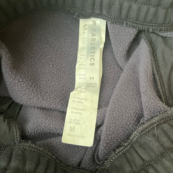 EUC -Fabletics Sweatpants - Picture 2 of 3